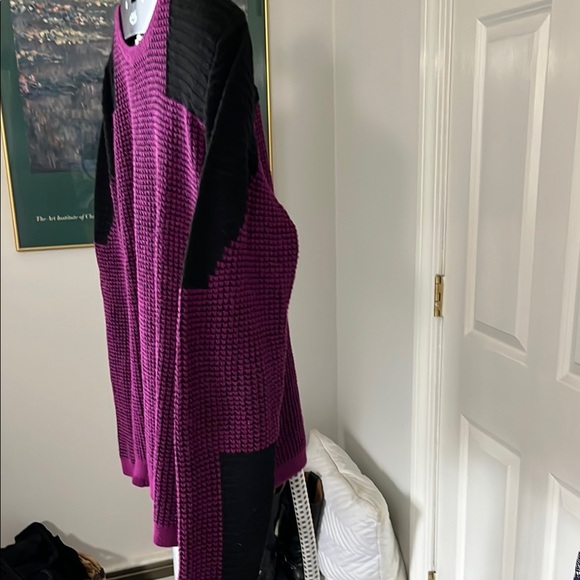 Purple and Black Women's Sweater - Picture 2 of 3